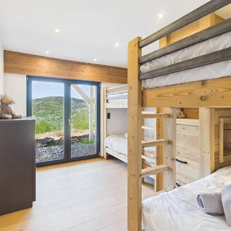 Des Bouchaux For 10 Guests In Chalet *
