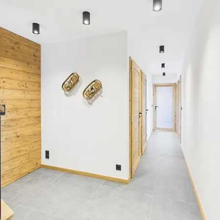 Domek alpejski Des Bouchaux For 10 Guests In *